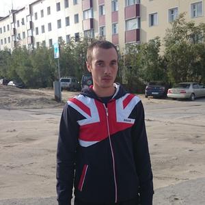 Парни в Тобольске: Евгений, 41 - ищет девушку из Тобольска