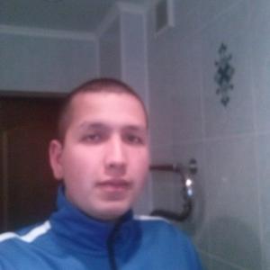 Динар, 34 года, Казань