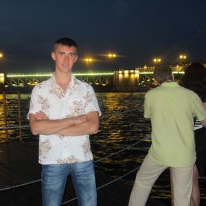 Валентин, 35 лет, Южно-Сахалинск