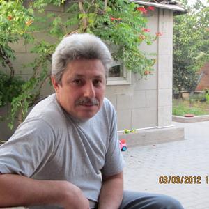 Парни в Шахты: Александр, 64 - ищет девушку из Шахты