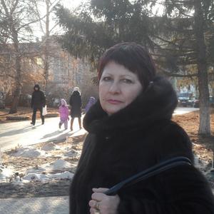 Девушки в Оренбурге: Людмила, 66 - ищет парня из Оренбурга