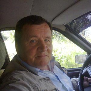 Парни в Ижевске: Пётр, 66 - ищет девушку из Ижевска
