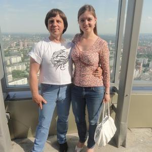 Парни в Владивостоке: Юрий, 59 - ищет девушку из Владивостока