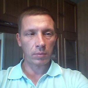 Парни в Гатчине: Димитрий, 51 - ищет девушку из Гатчины