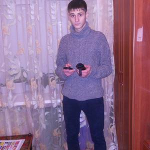 Парни в Новомосковске: Сергей, 27 - ищет девушку из Новомосковска