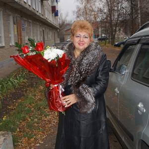 Девушки в Кузнецке: Сания, 63 - ищет парня из Кузнецка