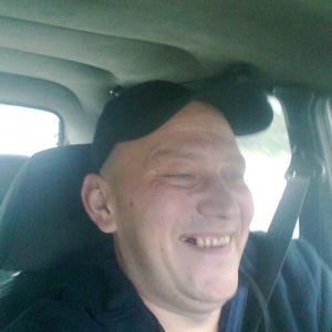 Парни в Череповце: Димон, 45 - ищет девушку из Череповца