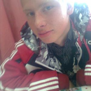 Парни в Томске: Александр, 27 - ищет девушку из Томска
