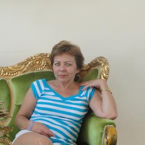 Девушки в Гатчине: Bakanova Anna, 62 - ищет парня из Гатчины