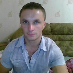 Парни в Пскове: Михаил, 34 - ищет девушку из Пскова