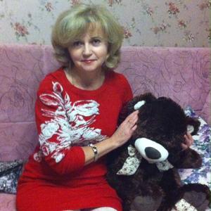 Девушки в Саратове: Галина, 57 - ищет парня из Саратова