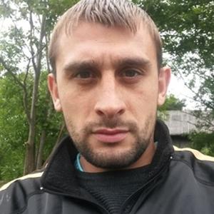 Виктор, 37 лет, Курильск