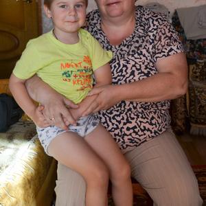 Девушки в Нижний Новгороде: Елена, 63 - ищет парня из Нижний Новгорода
