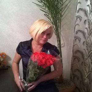 Девушки в Новосибирске: Катерина, 55 - ищет парня из Новосибирска