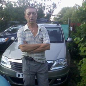 Парни в Саратове: Андрей, 65 - ищет девушку из Саратова