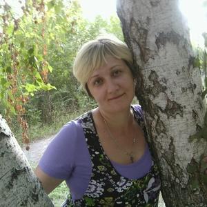 Девушки в Омске: Светана, 45 - ищет парня из Омска