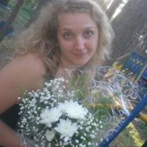 Девушки в Ульяновске: Лена, 43 - ищет парня из Ульяновска