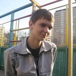 Парни в Пскове: Александр, 29 - ищет девушку из Пскова