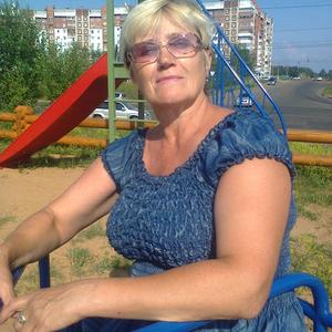 Девушки в Новосибирске: Ирина, 62 - ищет парня из Новосибирска
