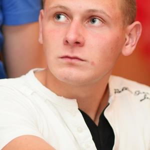 Иван , 32 года, Белово