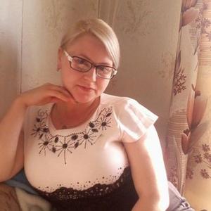 Девушки в Соликамске: Анюта, 34 - ищет парня из Соликамска