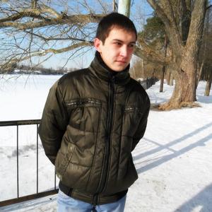 Александр, 32 года, Волхов