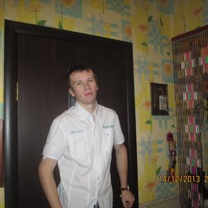 Илья, 33 года, Кизел