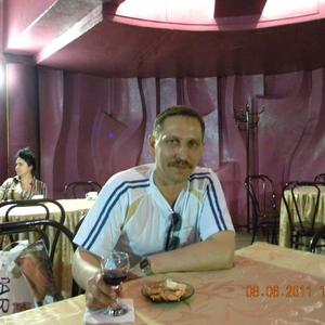Александр Кузнецов, 57 лет, Удомля