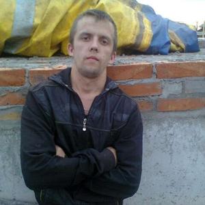 Парни в Кормиловка: Сергей, 37 - ищет девушку из Кормиловка