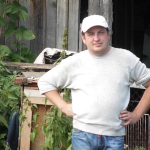 Олег, 46 лет, Омутнинск