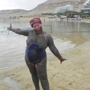 Девушки в Мегионе: Виктория, 57 - ищет парня из Мегиона