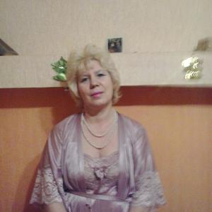 Девушки в Казани (Татарстан): Ирина, 63 - ищет парня из Казани (Татарстан)