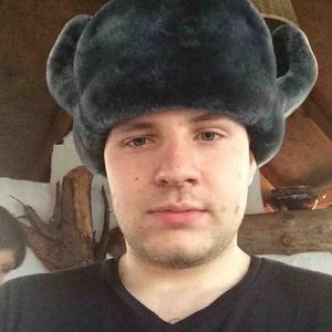 Максим, 32 года, Москва