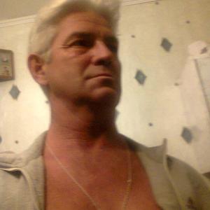 Парни в Тамбове: Александр, 62 - ищет девушку из Тамбова
